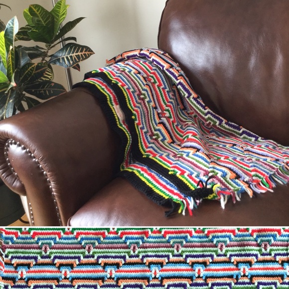 ‼️SOLD‼️Vintage Handmade Crochet Throw - Picture 1 of 7